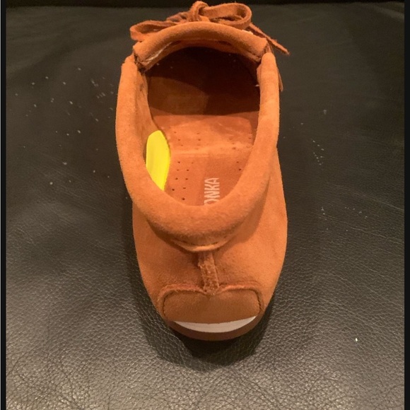 Minnetonka Women's Kilty Plus Moccasins - Brown - IN BOX - NEVER WORN - Picture 6 of 6